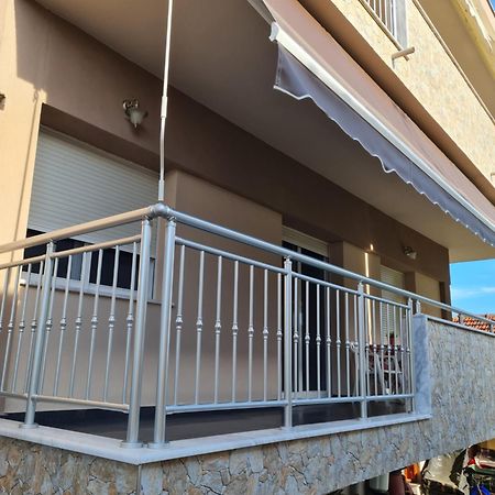 Dimitris Apartments Неа Плагия Екстериор снимка