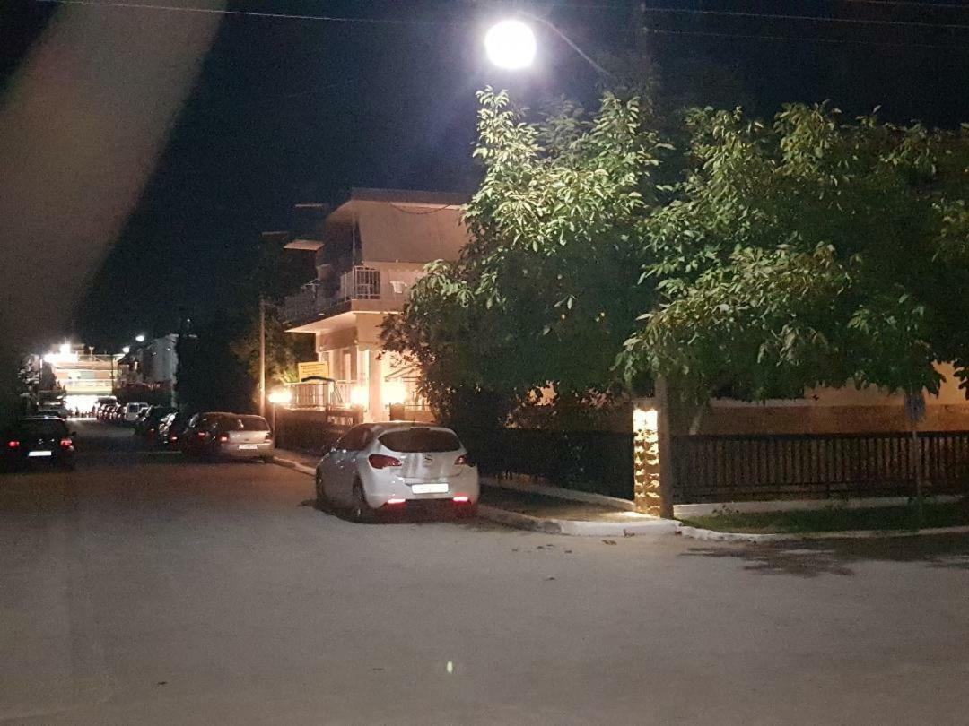Dimitris Apartments Неа Плагия Екстериор снимка