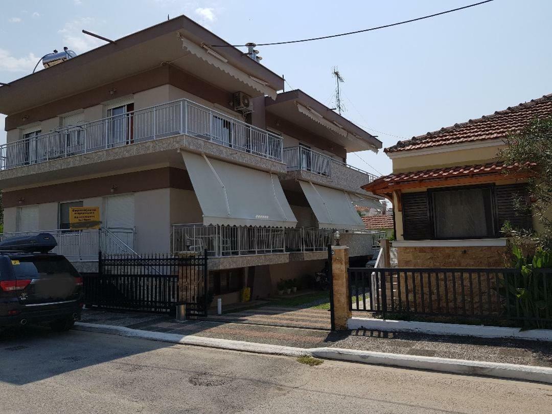 Dimitris Apartments Неа Плагия Екстериор снимка
